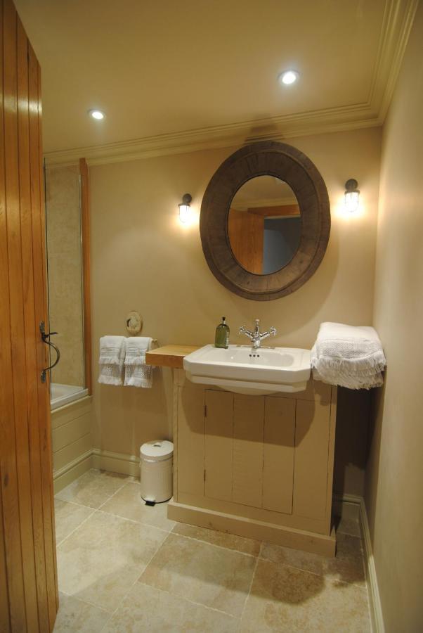 Courtyard Cottages Lymington, 2 Adults Only Eksteriør billede