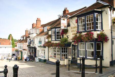 Courtyard Cottages Lymington, 2 Adults Only Eksteriør billede